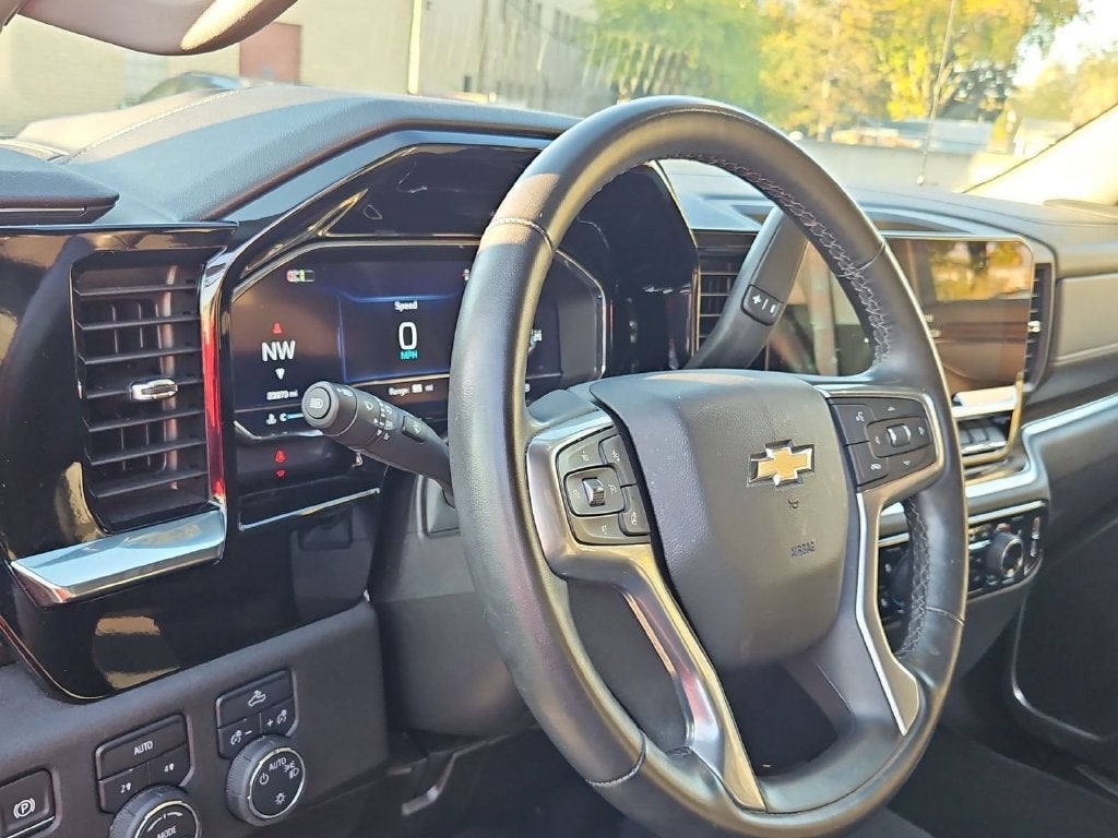 2025 Chevrolet Silverado 1500 LT (2FL)
