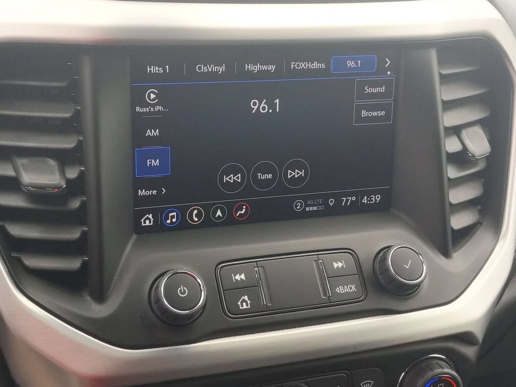 2023 GMC Acadia SLT