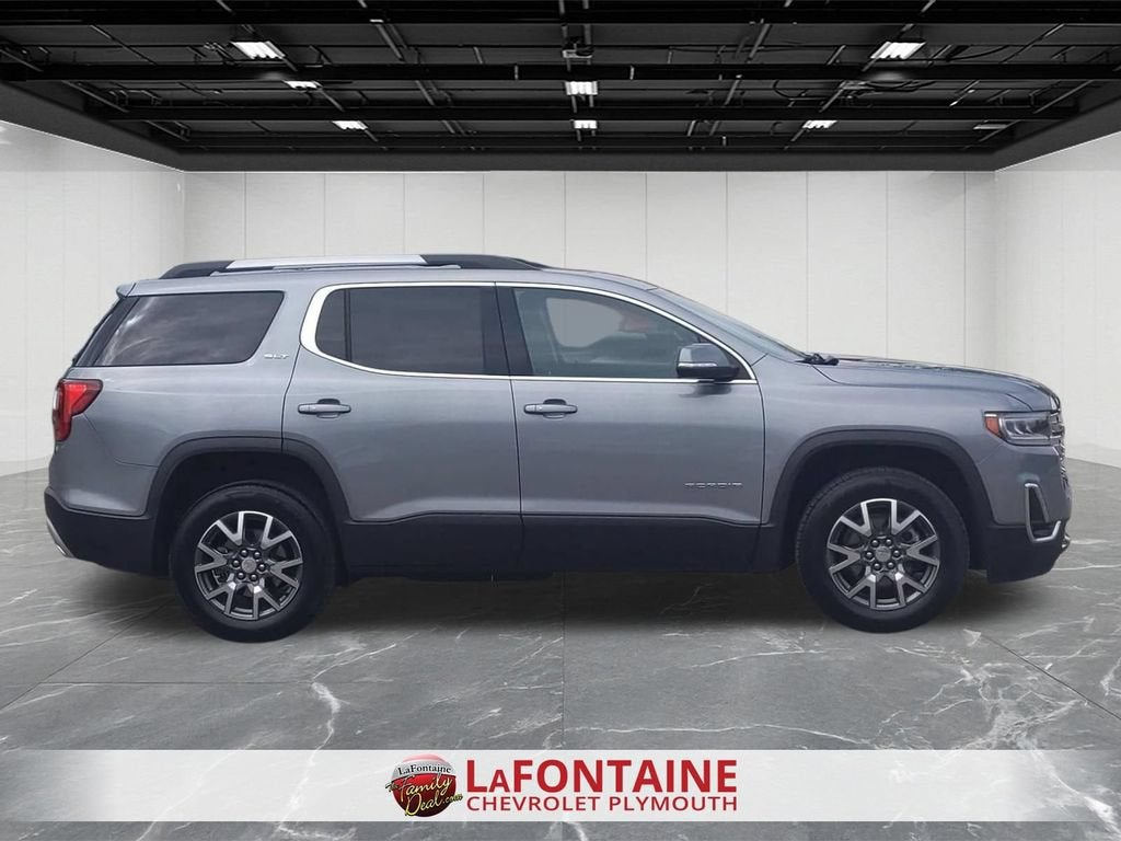 2023 GMC Acadia SLT