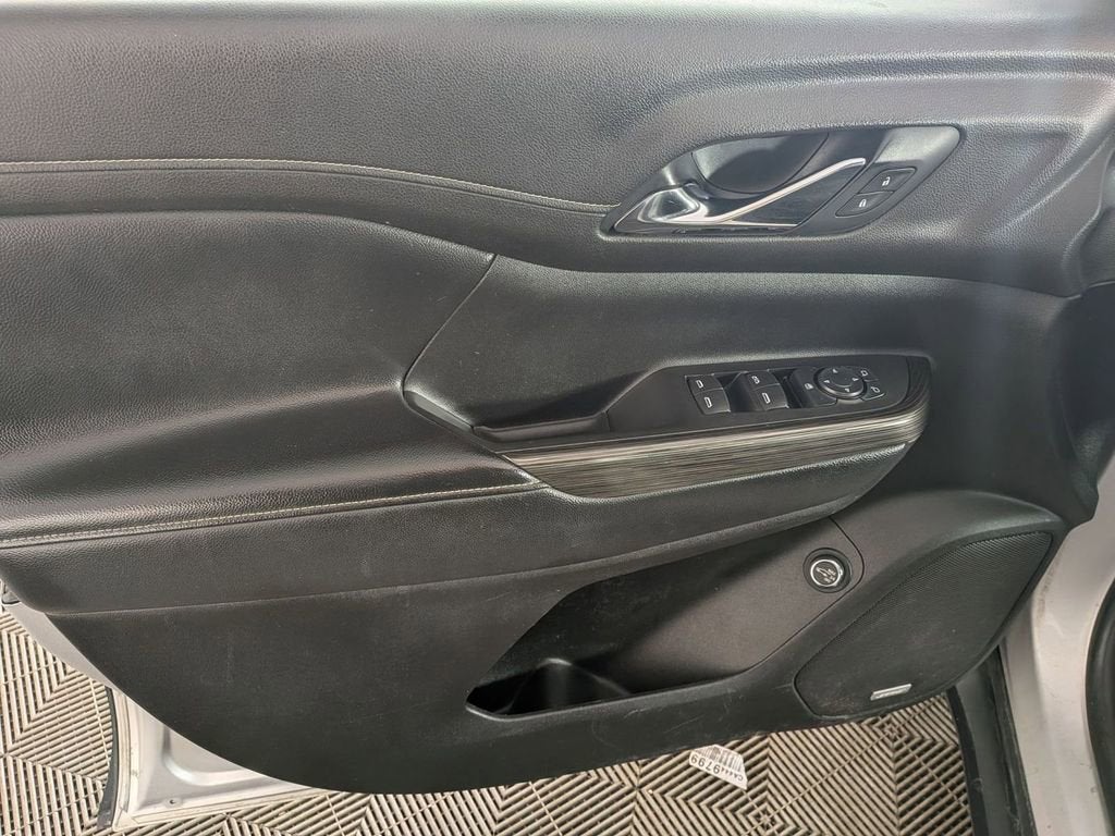 2019 GMC Acadia SLT