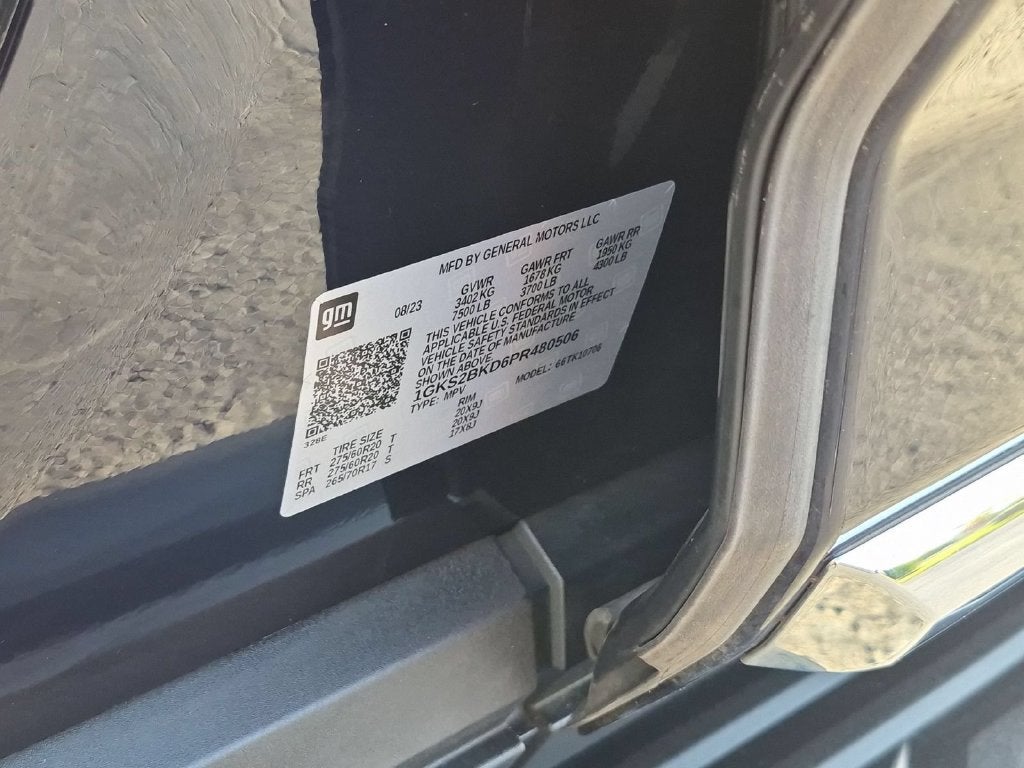 2023 GMC Yukon SLT