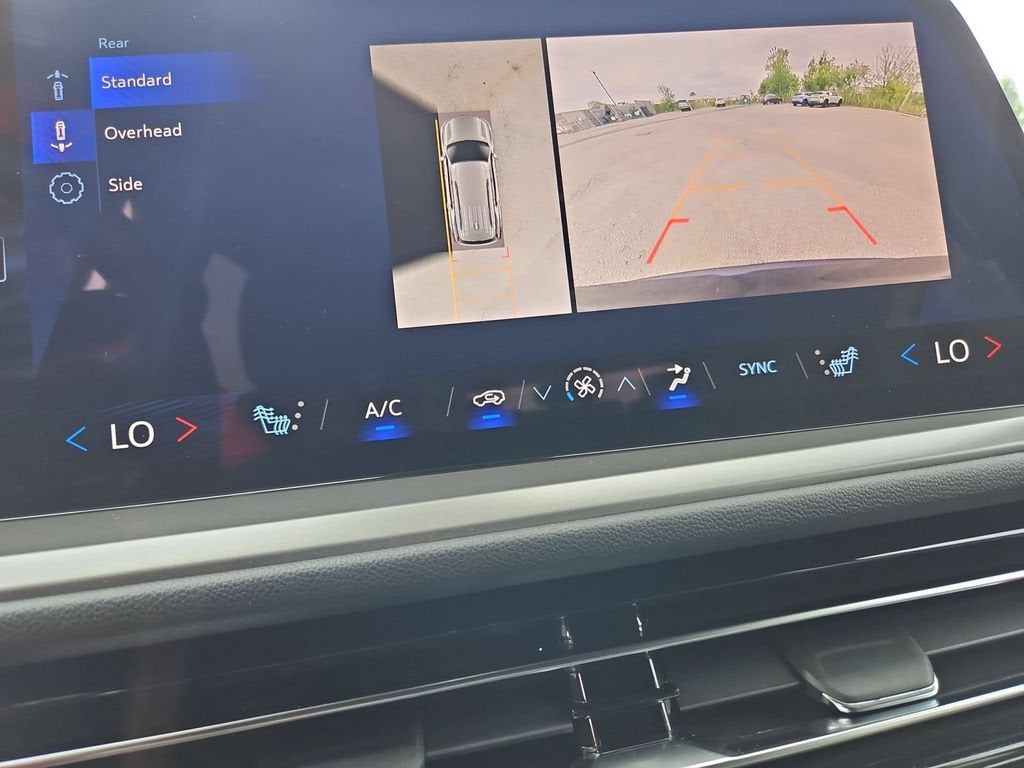 2024 Chevrolet Traverse LS