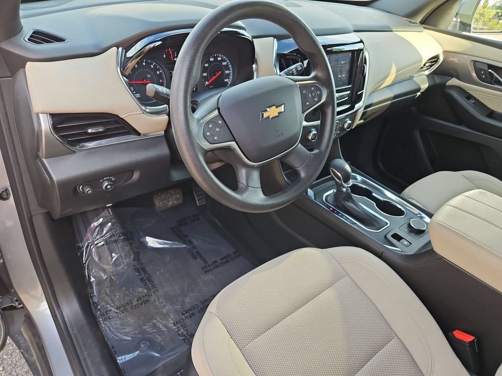 2023 Chevrolet Traverse LS