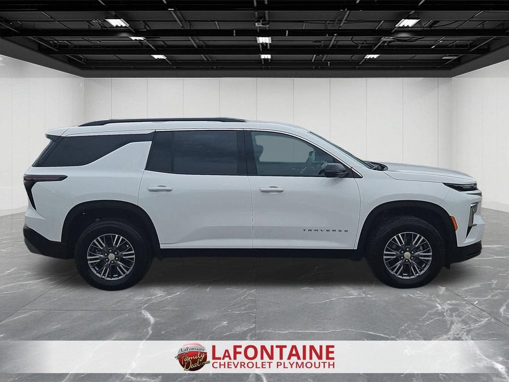 2025 Chevrolet Traverse LT