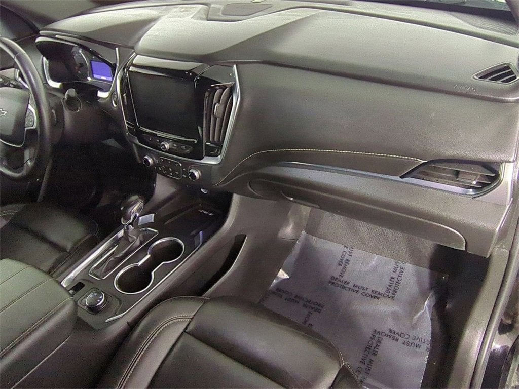 2022 Chevrolet Traverse LT Leather