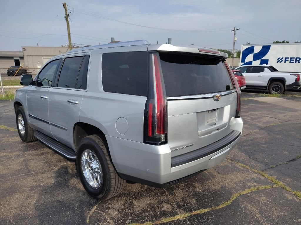 2017 Cadillac Escalade Luxury