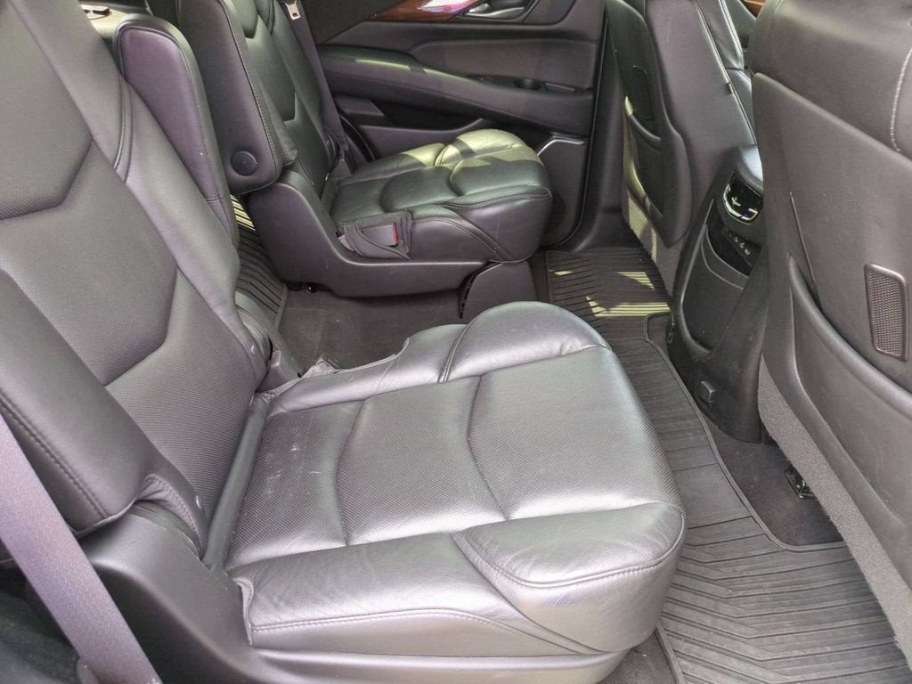 2017 Cadillac Escalade Luxury