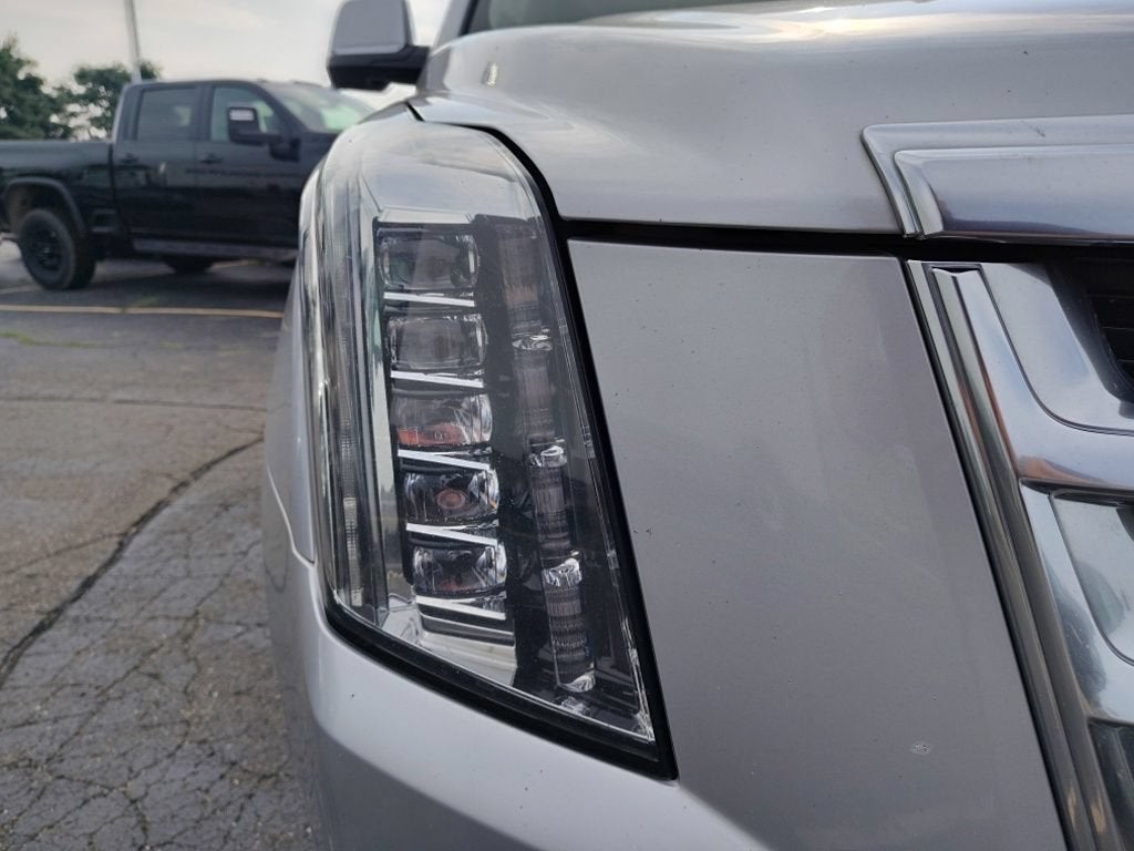 2017 Cadillac Escalade Luxury