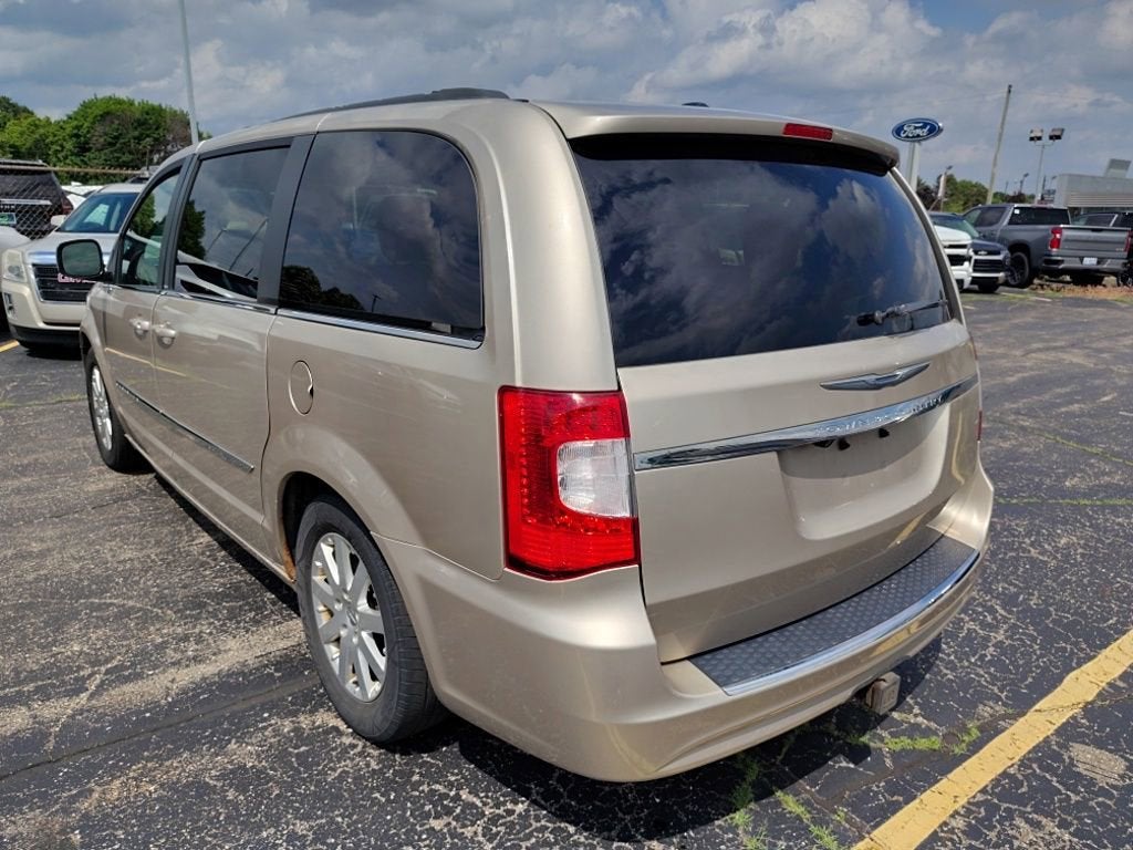 2013 Chrysler Town & Country Touring