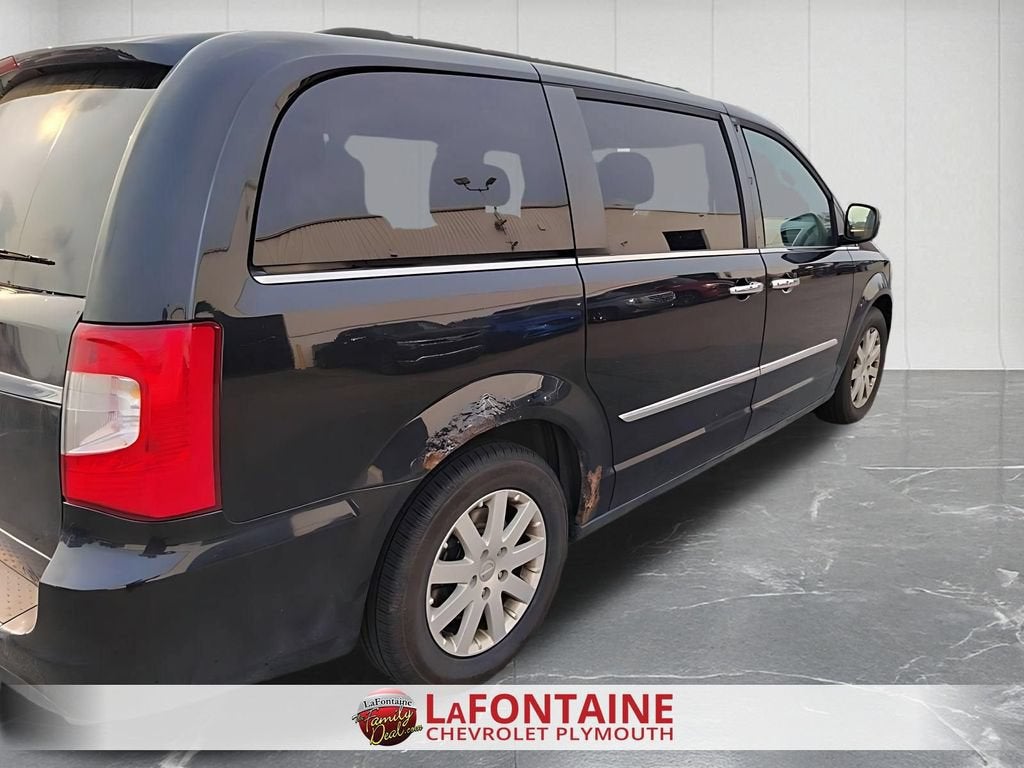 2015 Chrysler Town & Country Touring