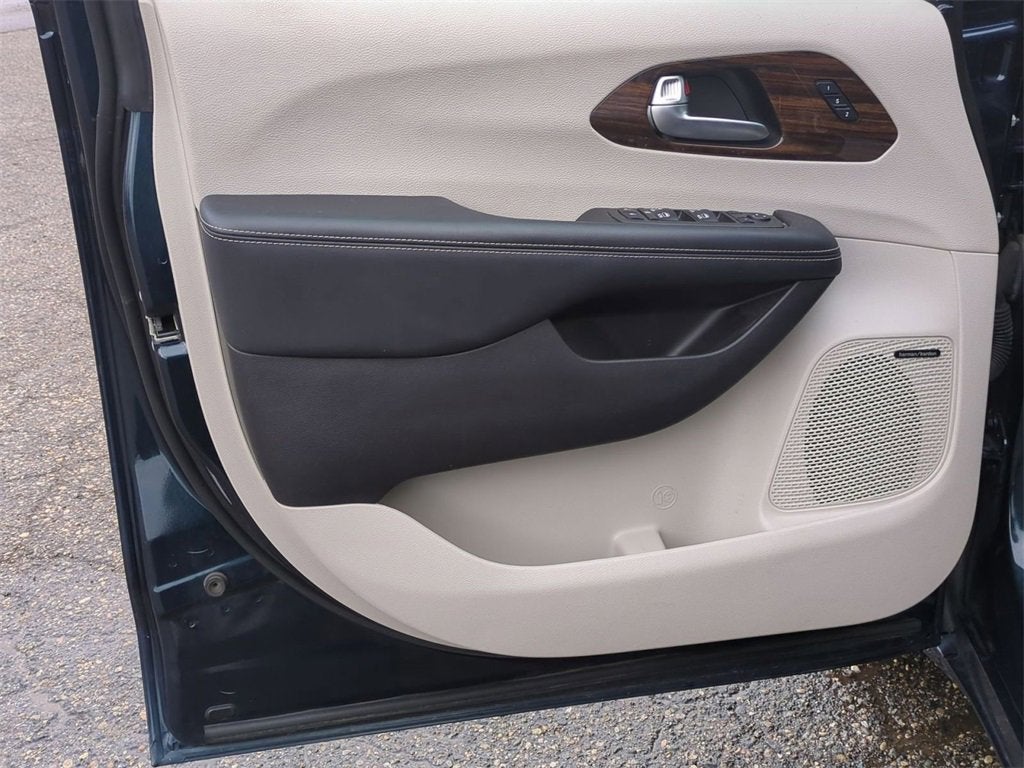 2022 Chrysler Pacifica Limited