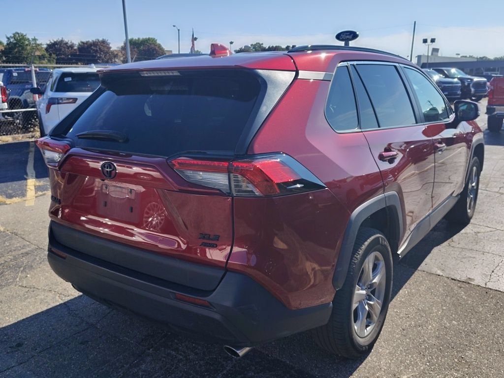 2022 Toyota RAV4 XLE