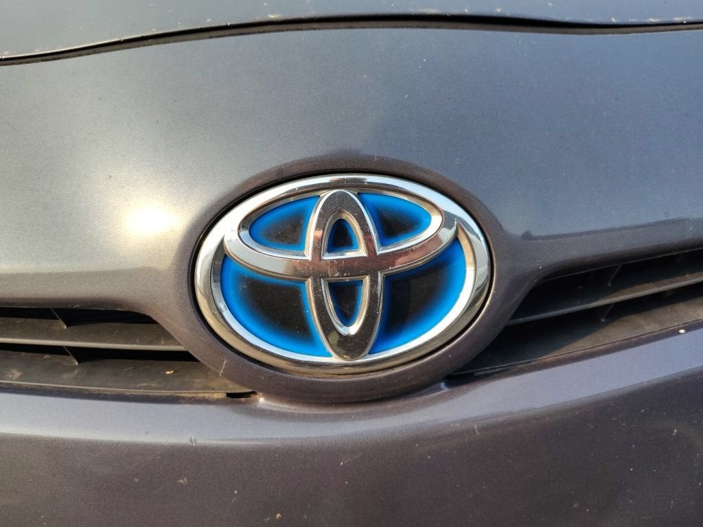 2010 Toyota Prius III