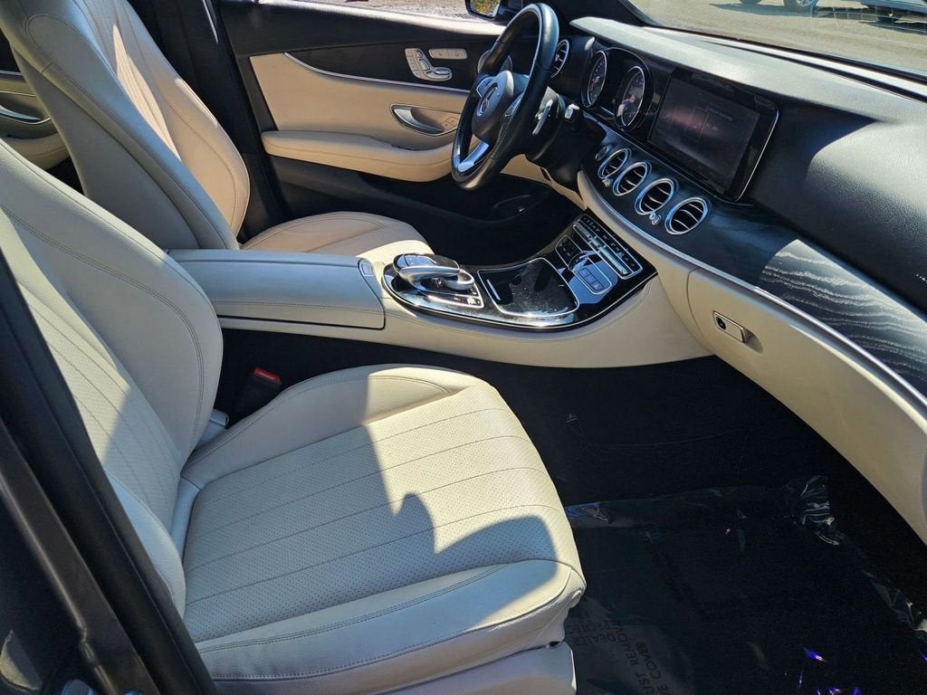 2017 Mercedes-Benz E 300 4MATIC®