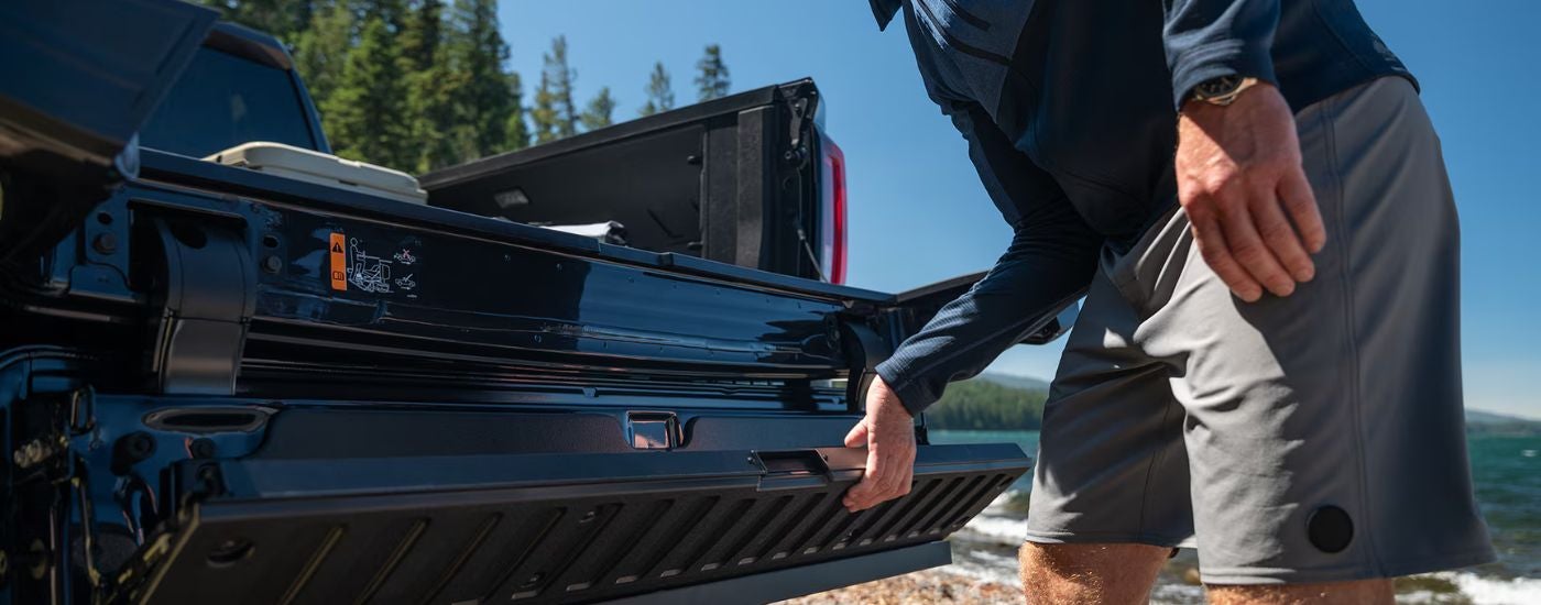 Black 2026 Sierra 1500 with Multi-Pro Tailgate.